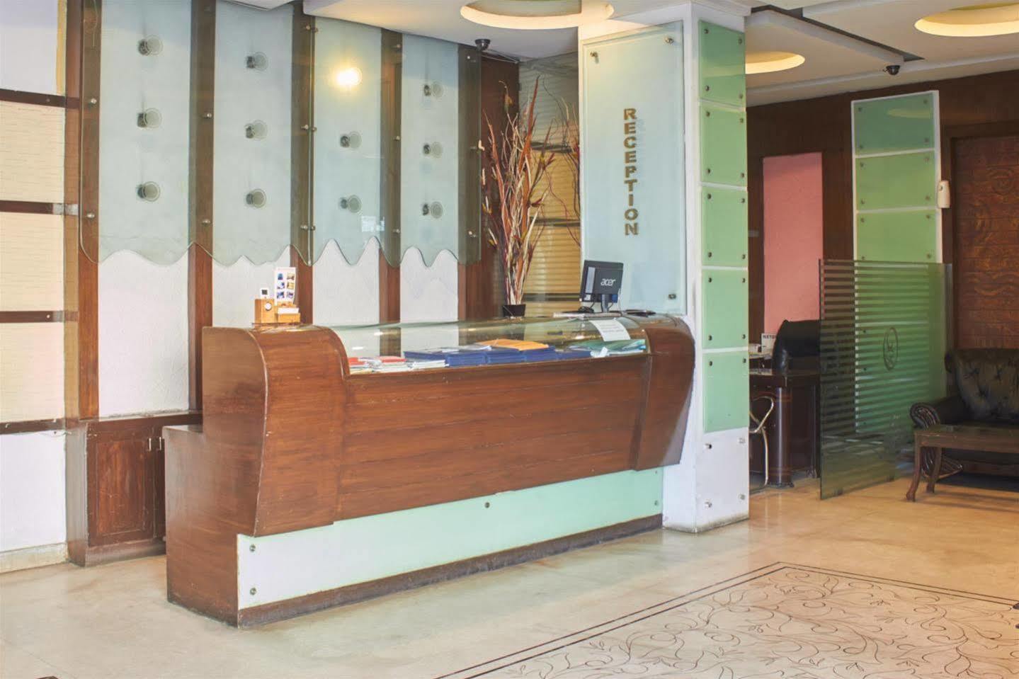 Fabhotel Royal Residency II - Nr Lakdikapul Metro Station Hyderabad Exterior foto